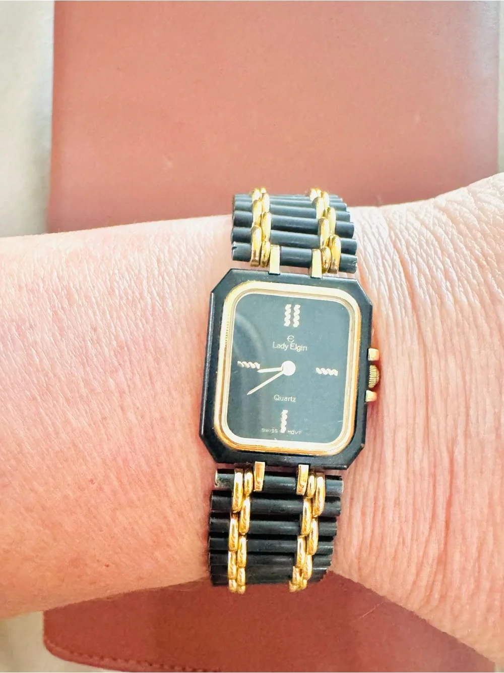 Vintage Lady Elgin Quartz wristwatch